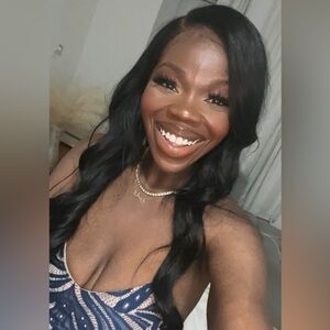 Meet your Posher, Naffie